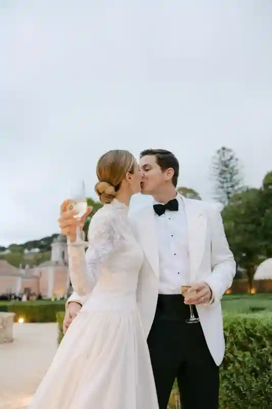 An Estate Wedding for Alexandra  and Sam