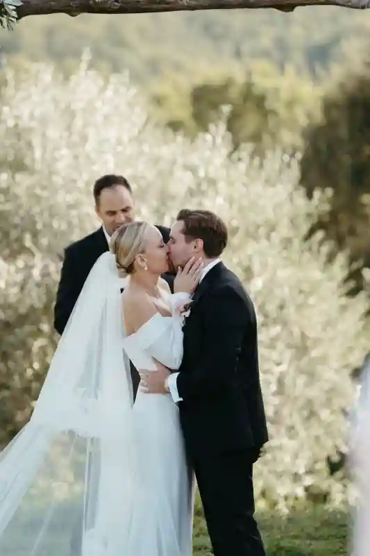 A Rustic Wedding for Ally and Austin 
