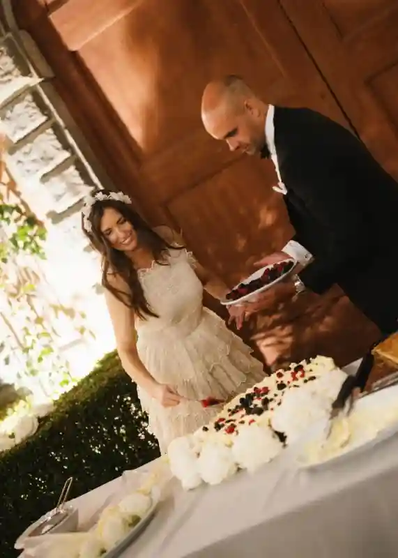 An Estate Wedding for Amanda and Mike