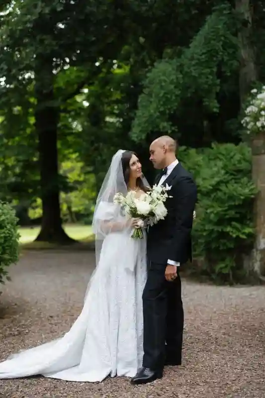 An Estate Wedding for Amanda and Mike