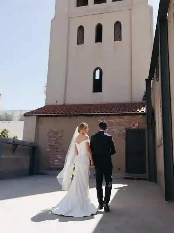 An Modern Wedding for Amanda and Jacob