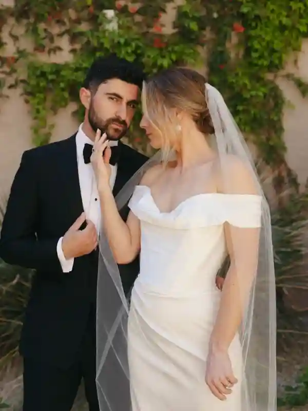 An Modern Wedding for Amanda and Jacob