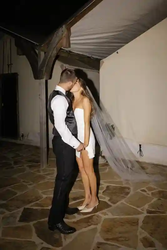 A Rustic Wedding for Anna and Cade