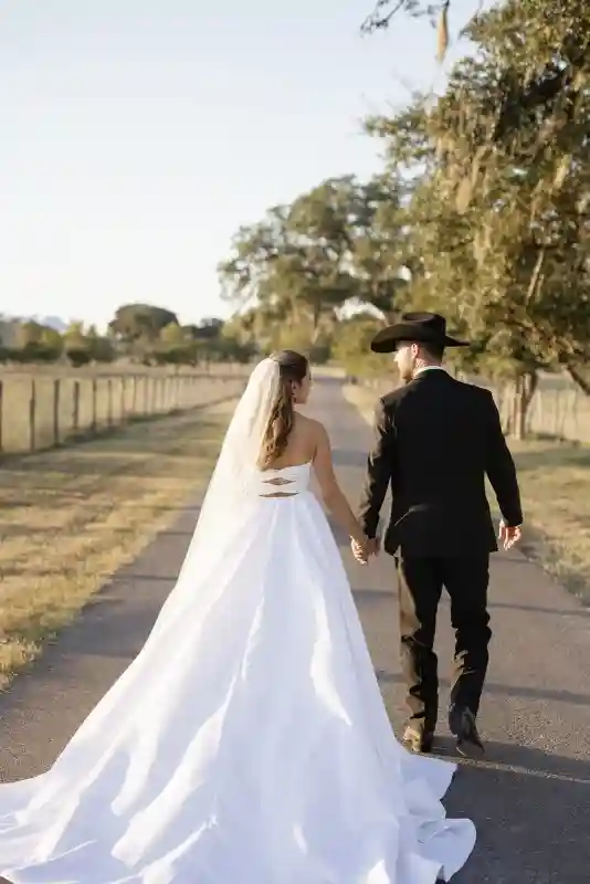 A Rustic Wedding for Anna and Cade