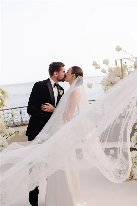 A Classic Wedding for Carrie and Anton