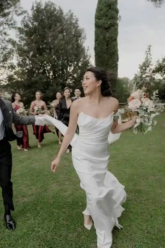 A Garden Wedding for Dorothy and Richard