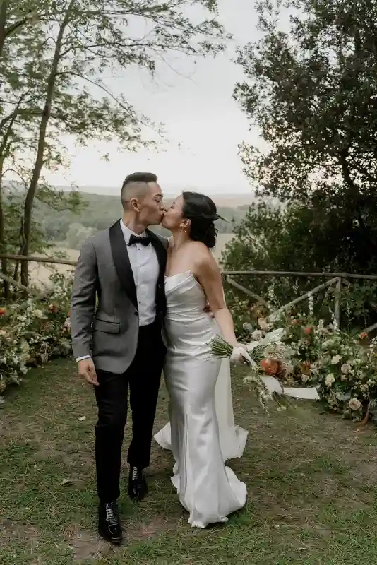 A Garden Wedding for Dorothy and Richard