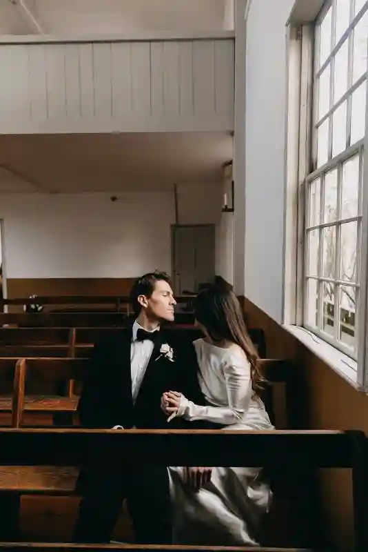 An Intimate Wedding for Emma and Andrew
