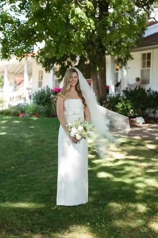 A Classic Wedding for Emma and Kyle