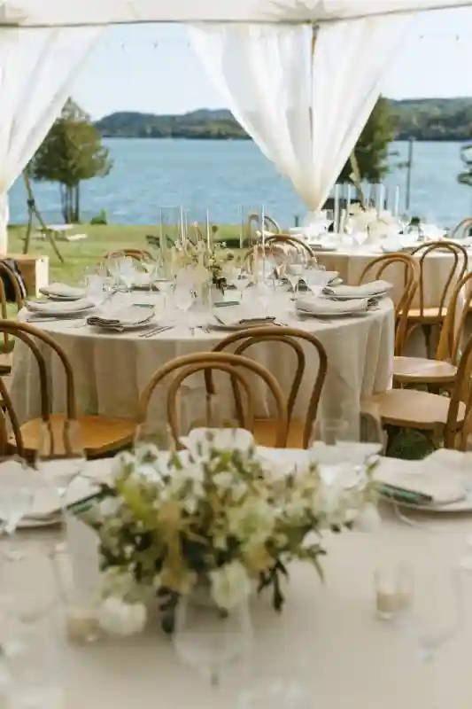 A Classic Wedding for Emma and Kyle