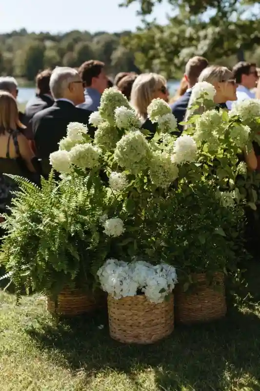 A Classic Wedding for Emma and Kyle