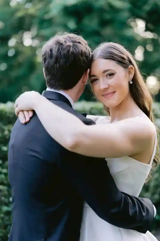 A Classic Wedding for Emma and Nick