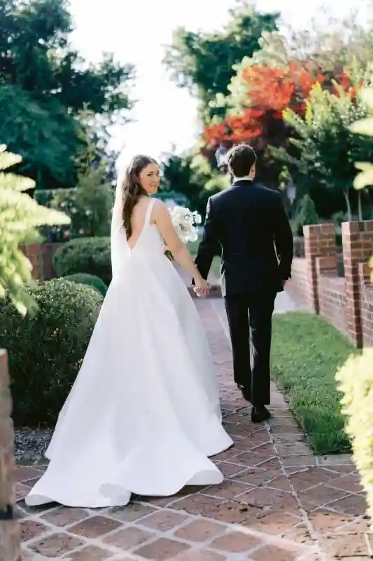 A Classic Wedding for Emma and Nick