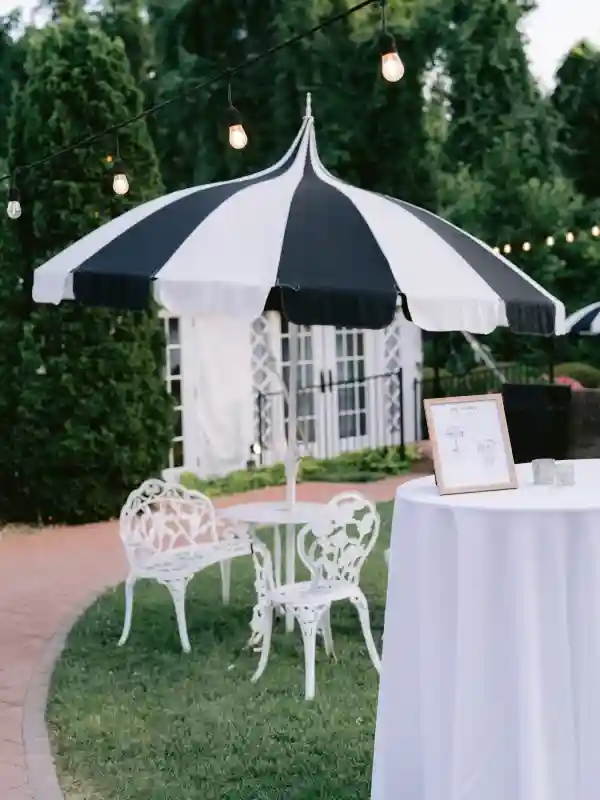A Classic Wedding for Emma and Nick