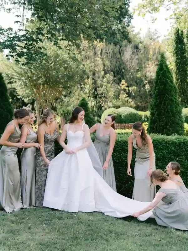 A Classic Wedding for Emma and Nick
