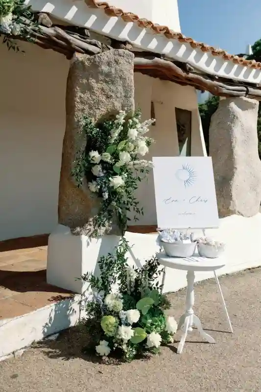 A Beach Wedding for Eva and Chris