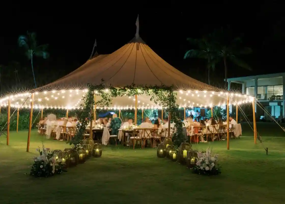 A Beach Wedding for Hannah and Dmitriy