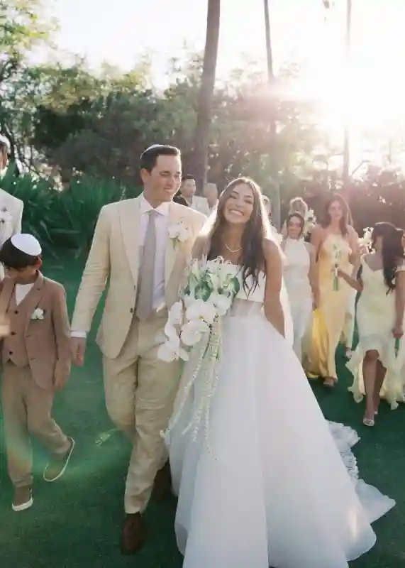 A Beach Wedding for Hannah and Dmitriy