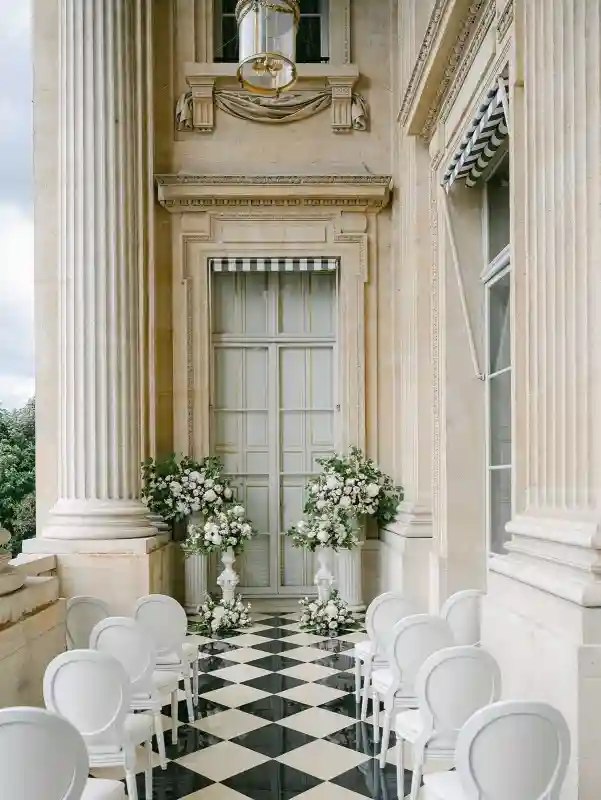 An Intimate Wedding for Jamie and Brian