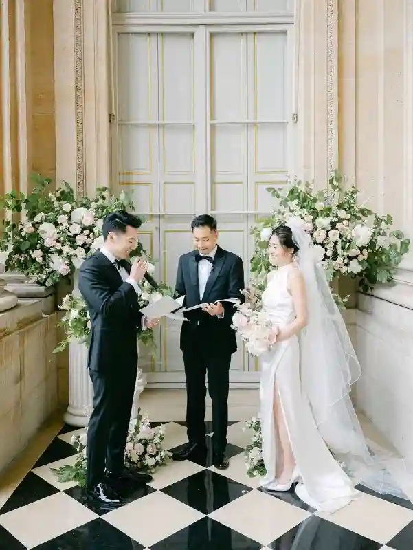 An Intimate Wedding for Jamie and Brian