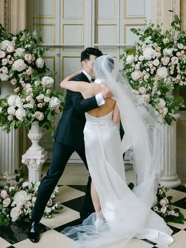 An Intimate Wedding for Jamie and Brian