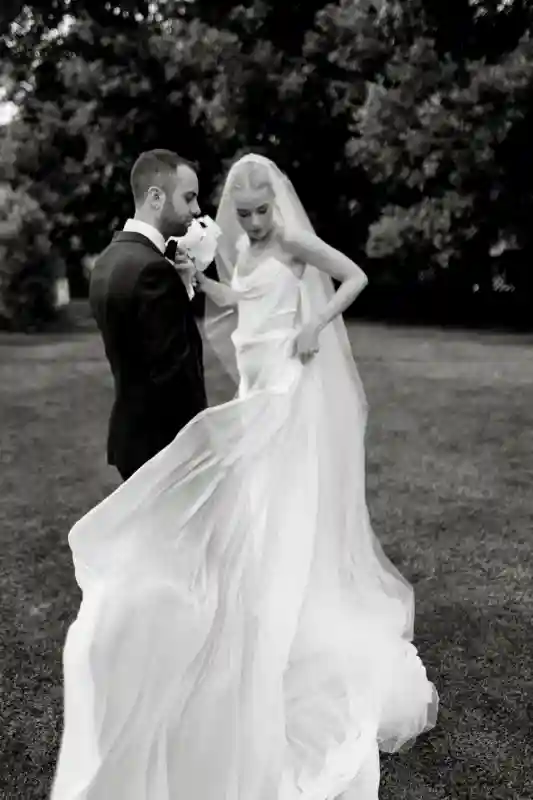 A Countryside Wedding for Lauren and Alex