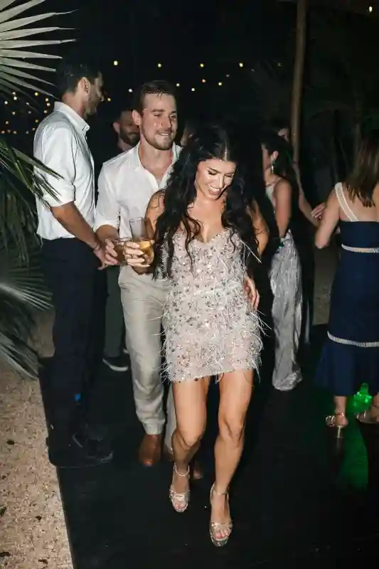 A Jungle Wedding for Lisa and Alejo