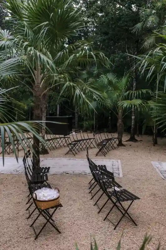 A Jungle Wedding for Lisa and Alejo
