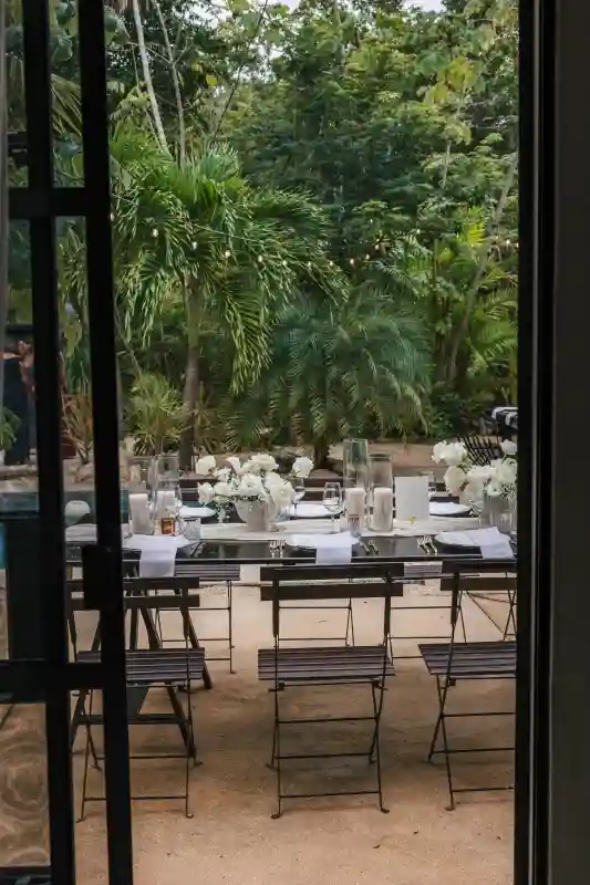 A Jungle Wedding for Lisa and Alejo