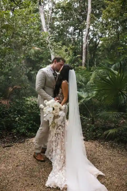 A Jungle Wedding for Lisa and Alejo