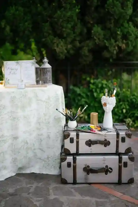 A Villa Wedding for Mary and Jake