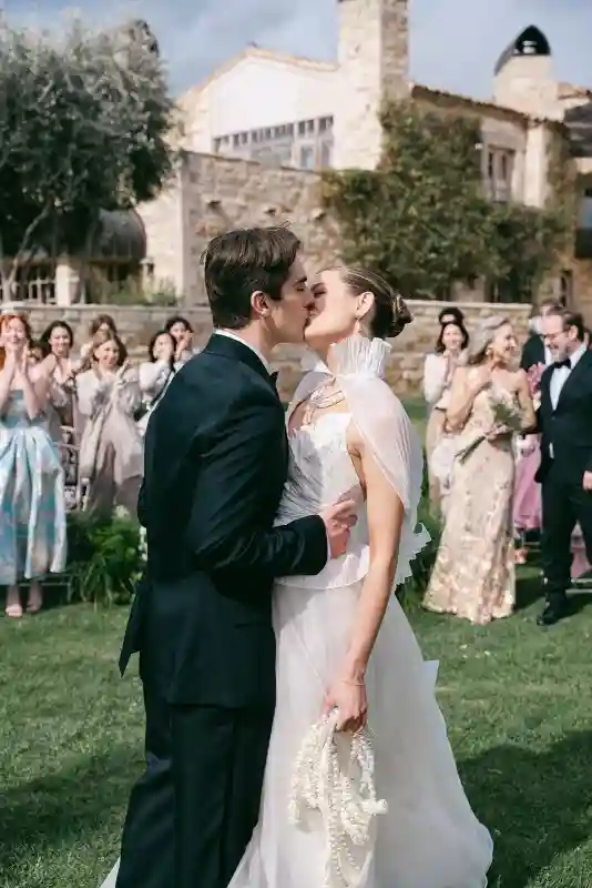 An Elopement Editorial for Mary and Michael