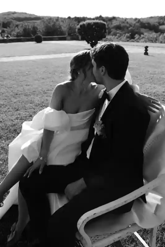 An Intimate Wedding for Micaela and Lucas