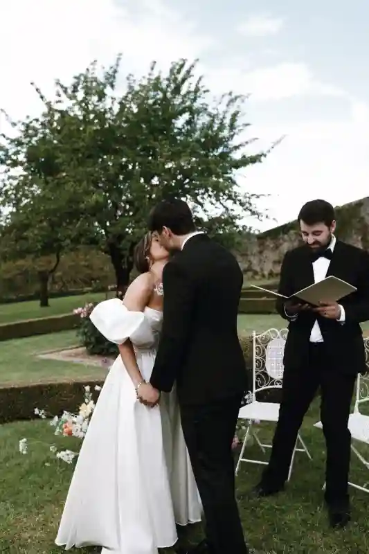 An Intimate Wedding for Micaela and Lucas