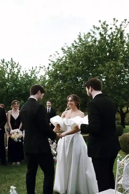 An Intimate Wedding for Micaela and Lucas