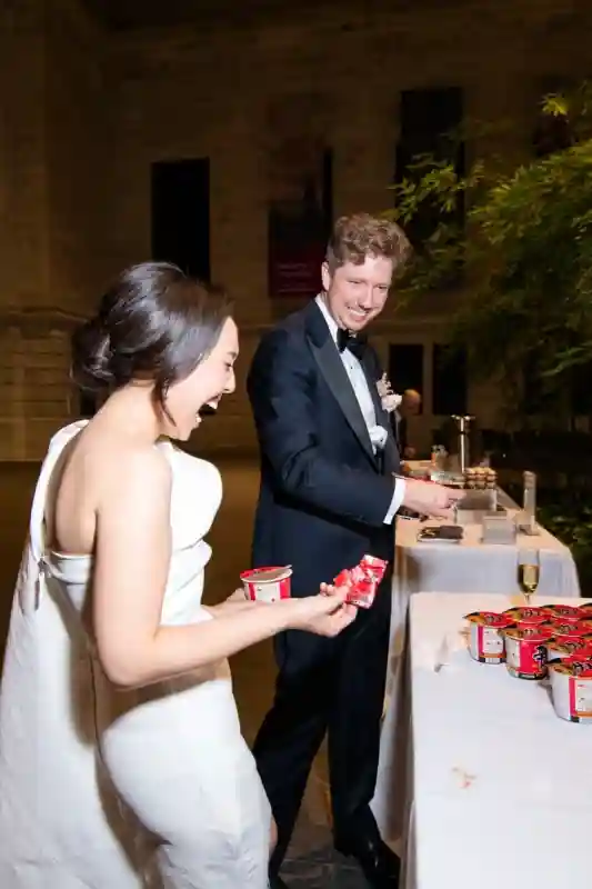 A Museum Wedding for Michelle and Tom