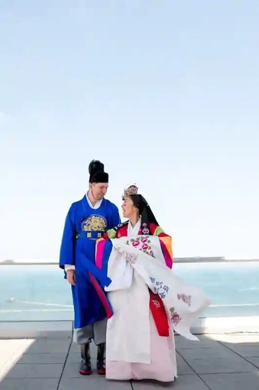 A Museum Wedding for Michelle and Tom