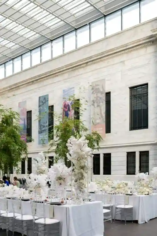 A Museum Wedding for Michelle and Tom