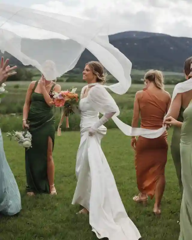 A Colorful Wedding for Piper and Jake