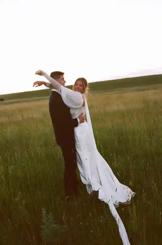 A Colorful Wedding for Piper and Jake