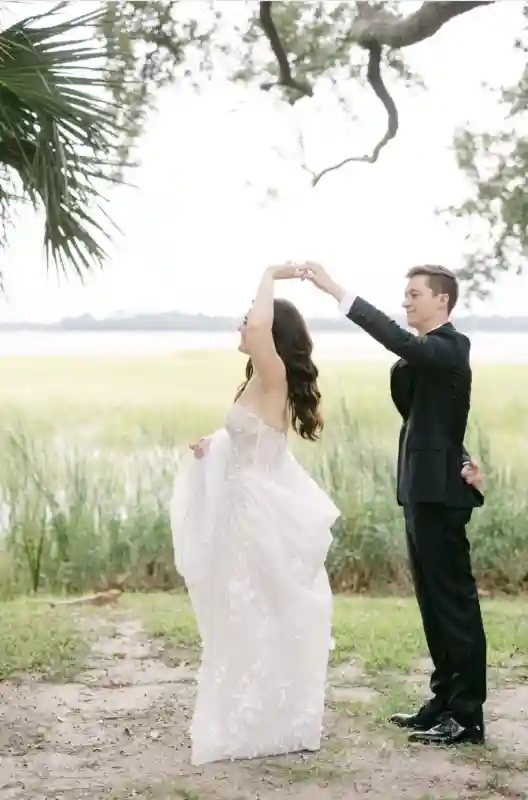An Outdoor Wedding for Rachel and Cole