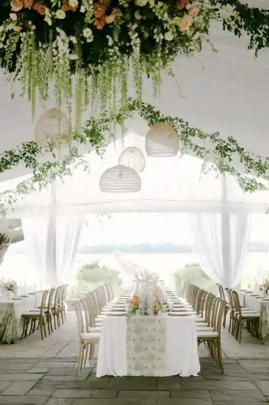 An Outdoor Wedding for Rachel and Cole