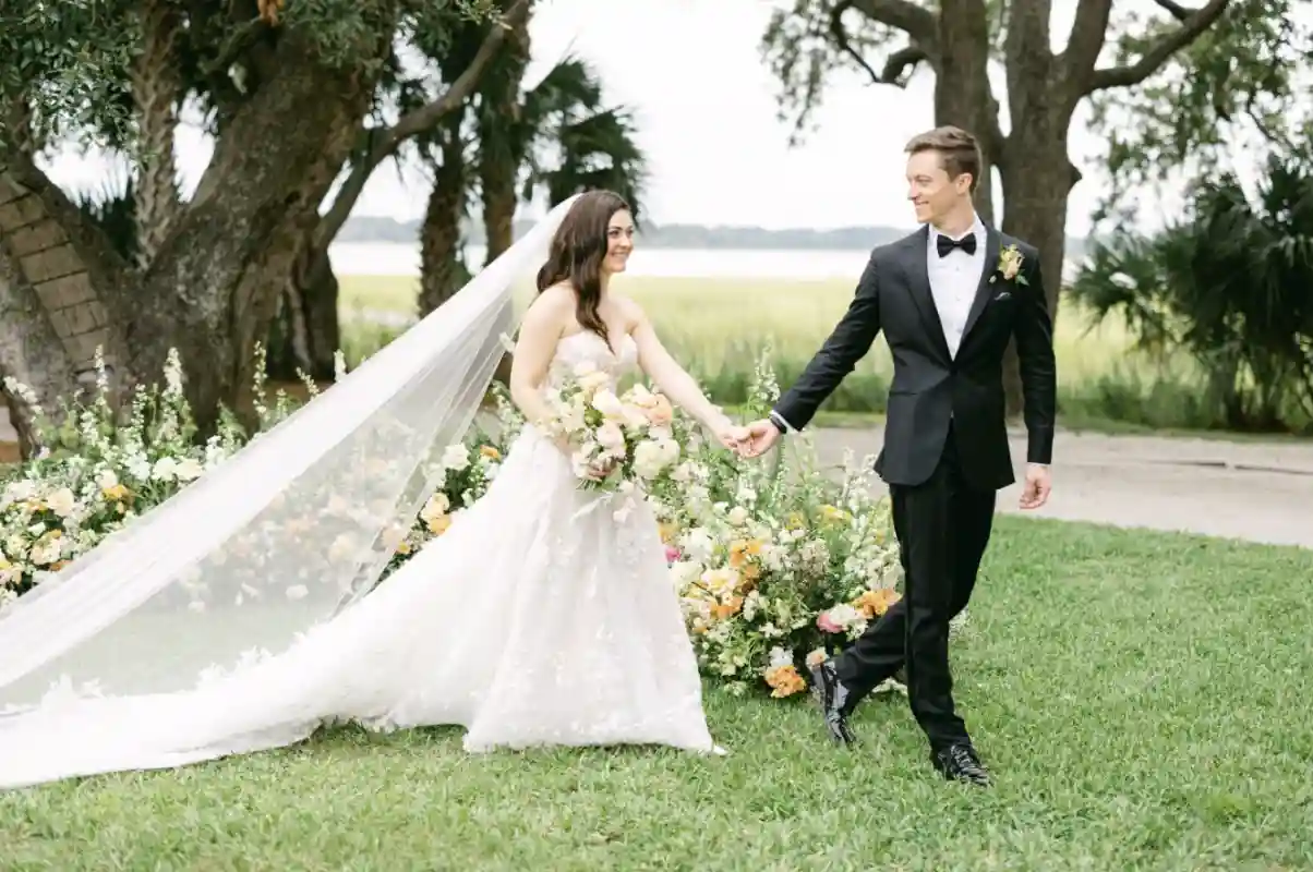 An Outdoor Wedding for Rachel and Cole