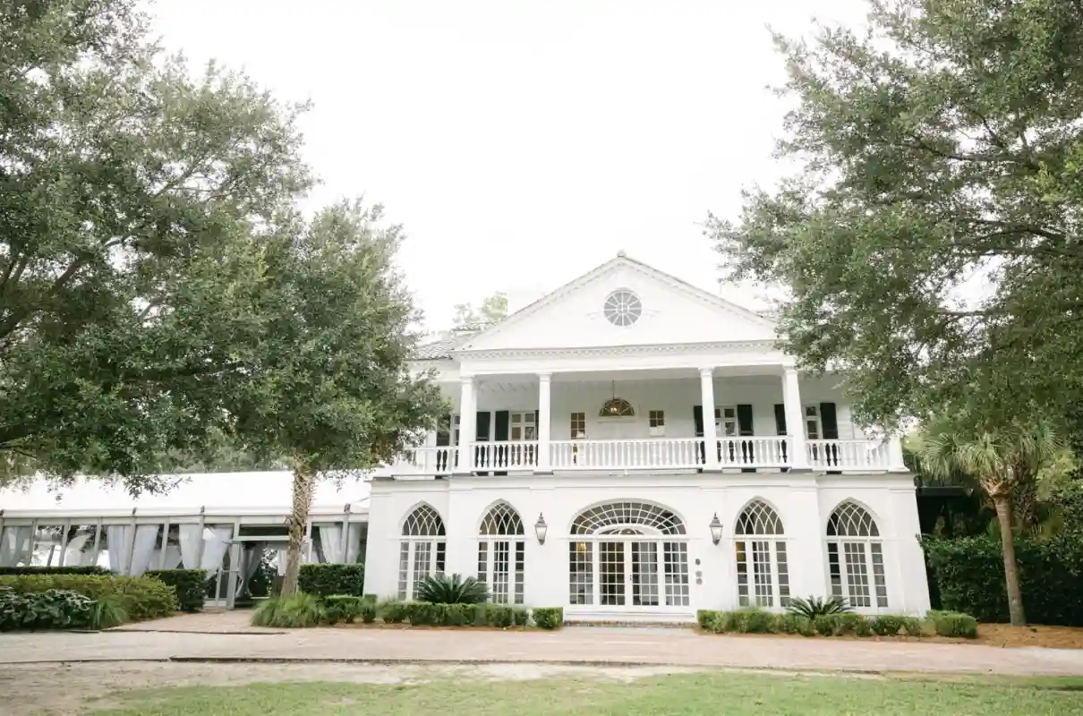 An Outdoor Wedding for Rachel and Cole
