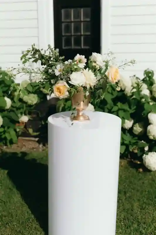 A Vintage Wedding for Samantha and Philippe