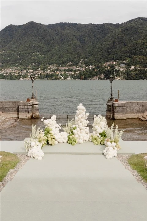 A Waterfront Wedding for Sandra and Chris