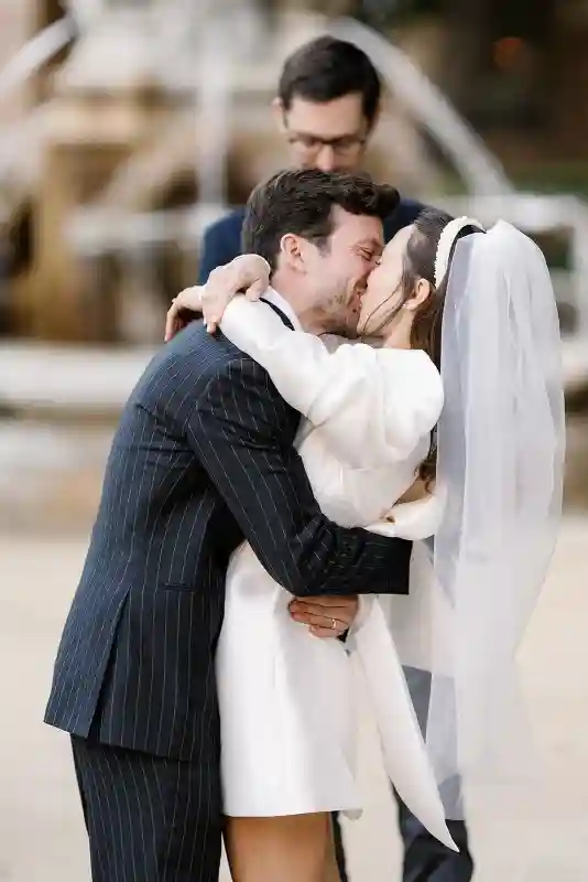 A City Hall Wedding for Silviya and Caleb