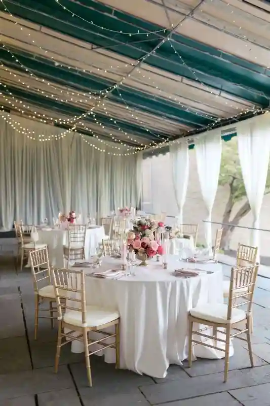 A Pink Wedding for Vanessa and David