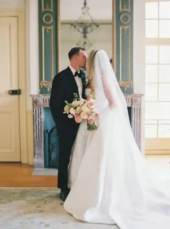A Pink Wedding for Vanessa and David