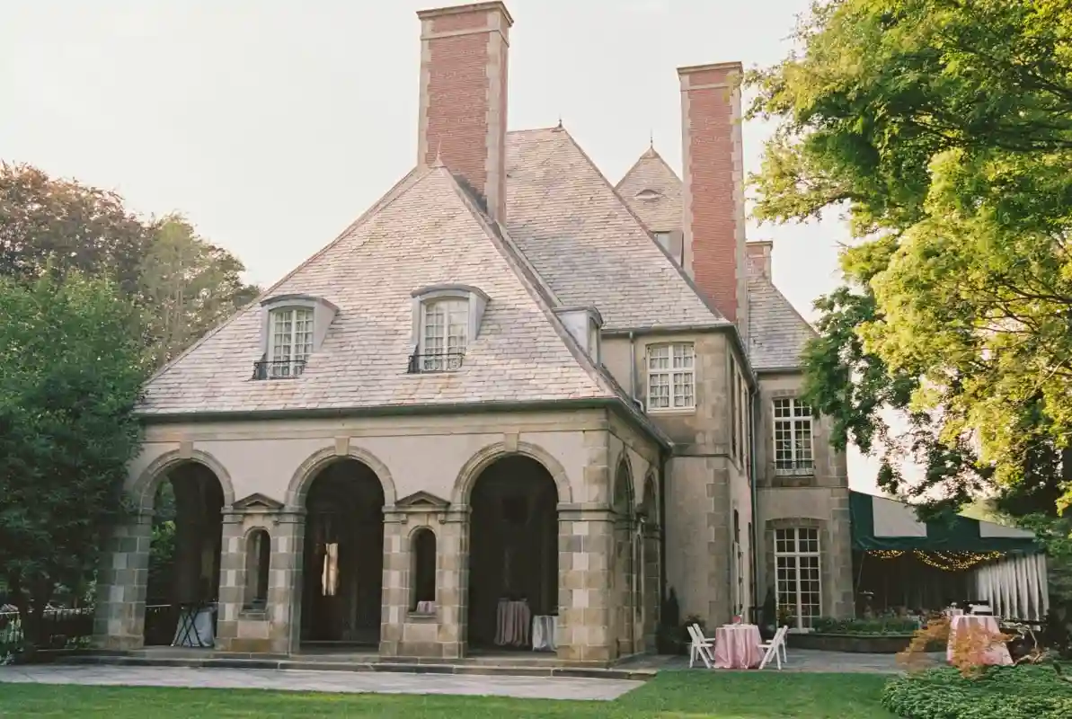 A Pink Wedding for Vanessa and David
